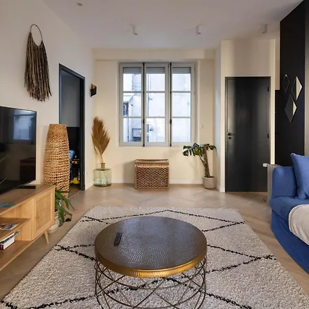 Apartment Spacieux Au Coeur D'angers Etage 2 - 6 Personnes Angers