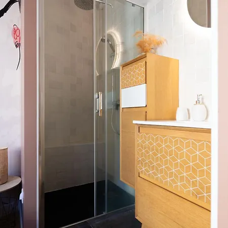 Spacieux Au Coeur D'angers Etage 2 - 6 Personnes Apartmán *