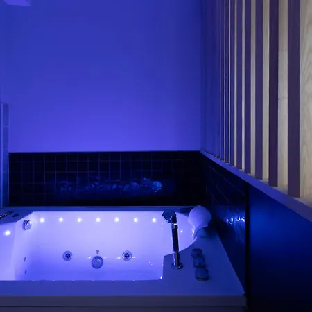 Apartmán Spacieux Au Coeur D'angers Etage 2 - 6 Personnes *
